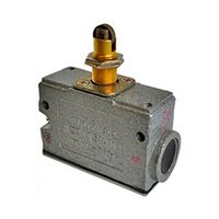 МП 1205 УХЛ3 исп.01, IP40, толкатель с продольным расположением ролика, фронтальный, гайки