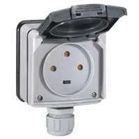 Розетка 1-м ОП Plexo 20А 3K+N+З защ. шторки с заземл. IP66 Leg