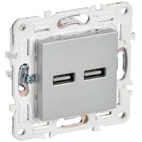 SKANDY Розетка USB A+A 3,1А SK-R15S серебряный IEK в Розетка от IEK ( ИЭК ) в интернет магазине ЭлектроОм электротовары SK-U21-D31-K23 SK-U21-D31-K23 IEK ( ИЭК )