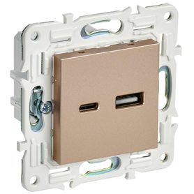SKANDY Розетка USB A+C 3,1А SK-R14Sa песочный IEK в Розетка от IEK ( ИЭК ) в интернет магазине ЭлектроОм электротовары SK-U22-D31-K98 SK-U22-D31-K98 IEK ( ИЭК )