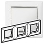 Pамка 3 поста белый/серебро Valena  в Рамка декоративная для электроустановочных устройств от Legrand в интернет магазине ЭлектроОм электротовары 1 770493 770493 Legrand 1