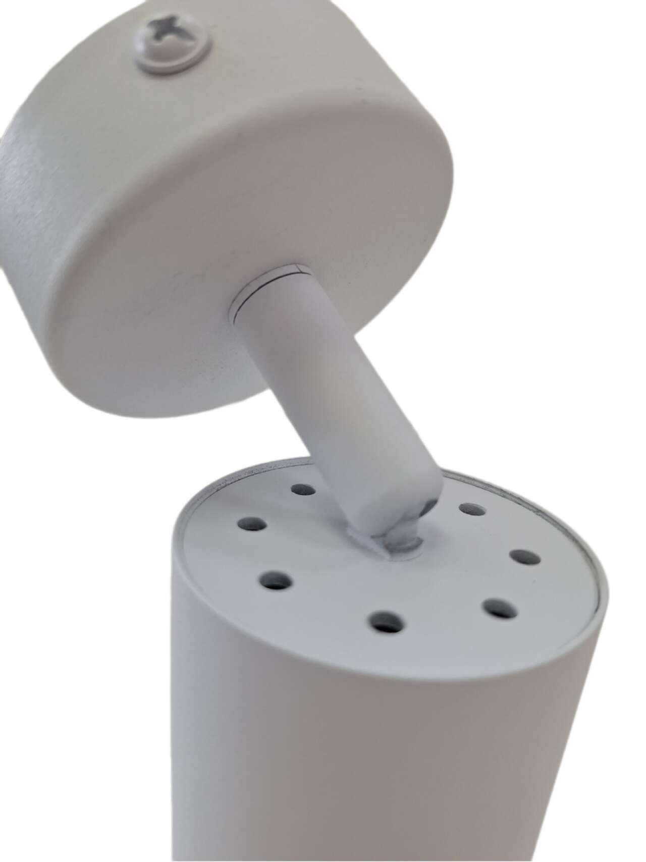 Поворотная конфигурация позволяет управлять световым потоком