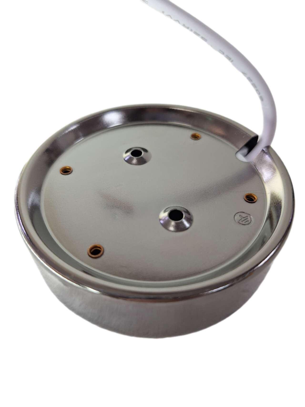 Основа из стали обеспечивает особую прочность