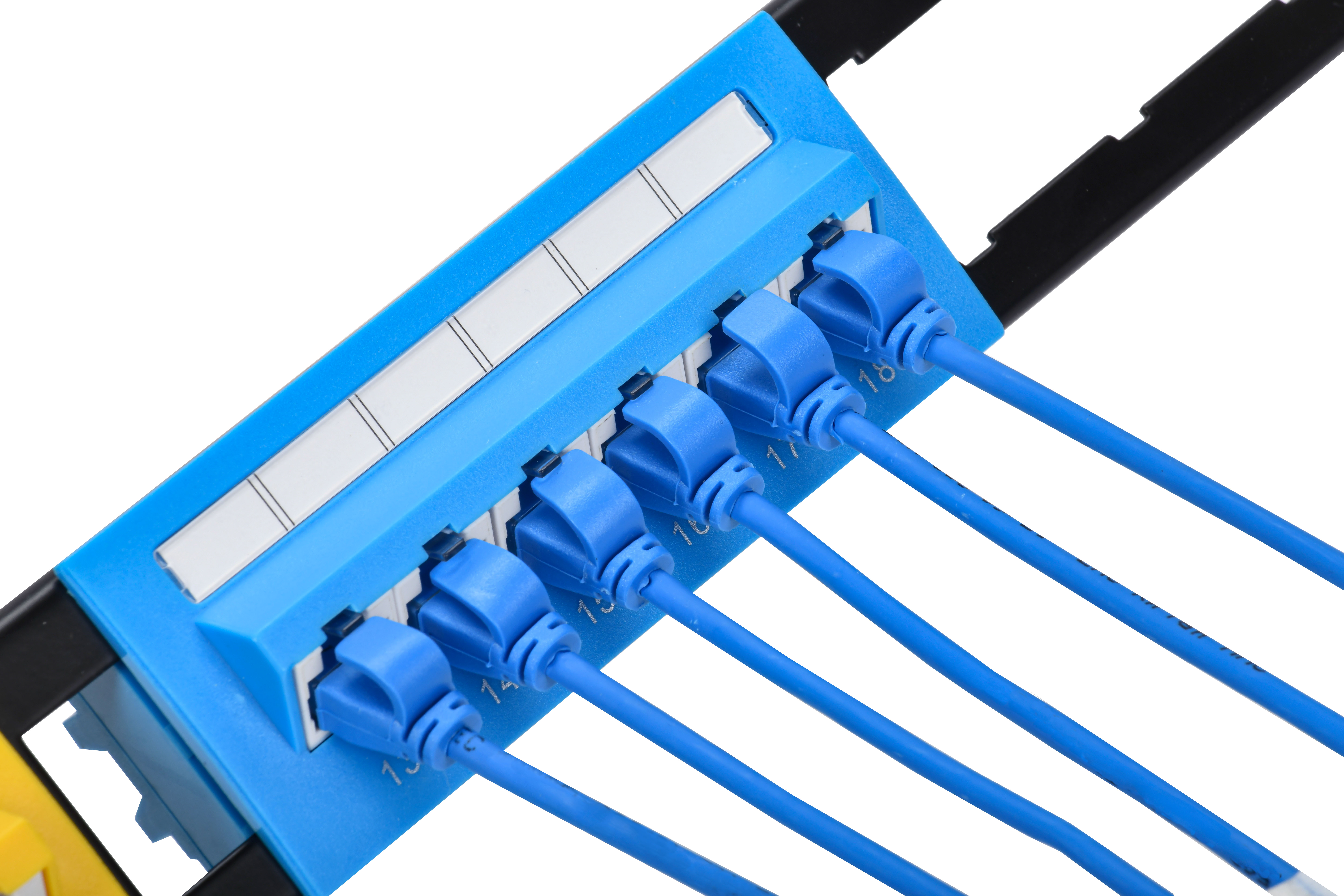 Ультратонкое исполнение для экономии монтажного пространства.