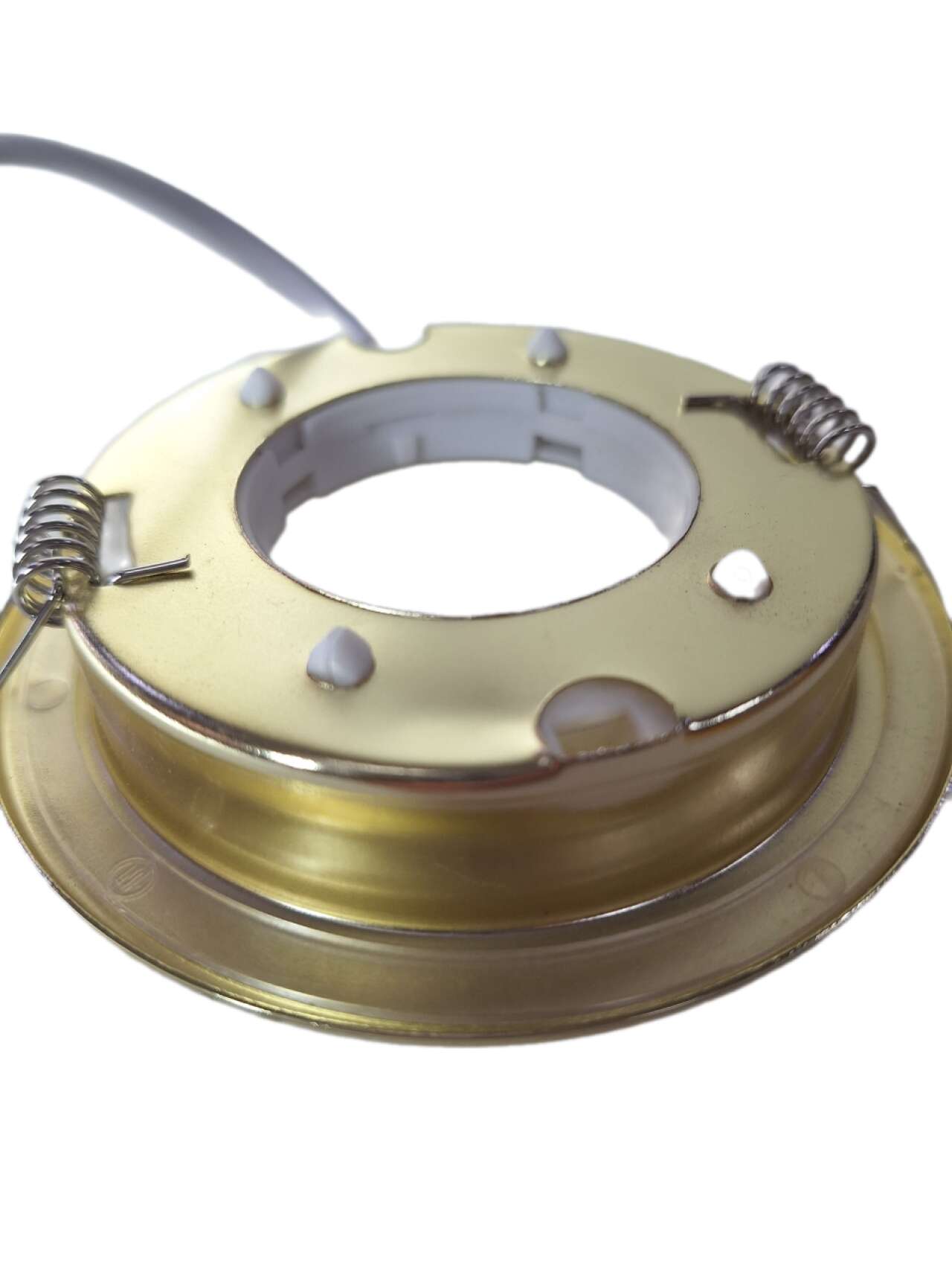 Основа из стали обеспечивает особую прочность